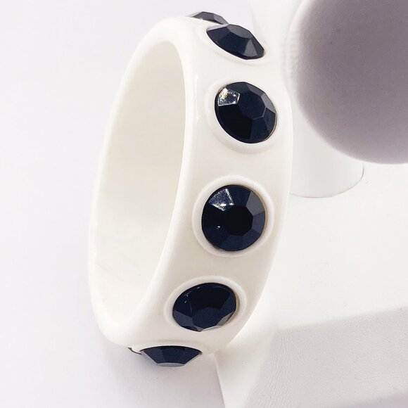 VINTAGE Black and white studded plastic bangle bracelet ~ 1950s 1960s jewelry - Picture 8 of 11